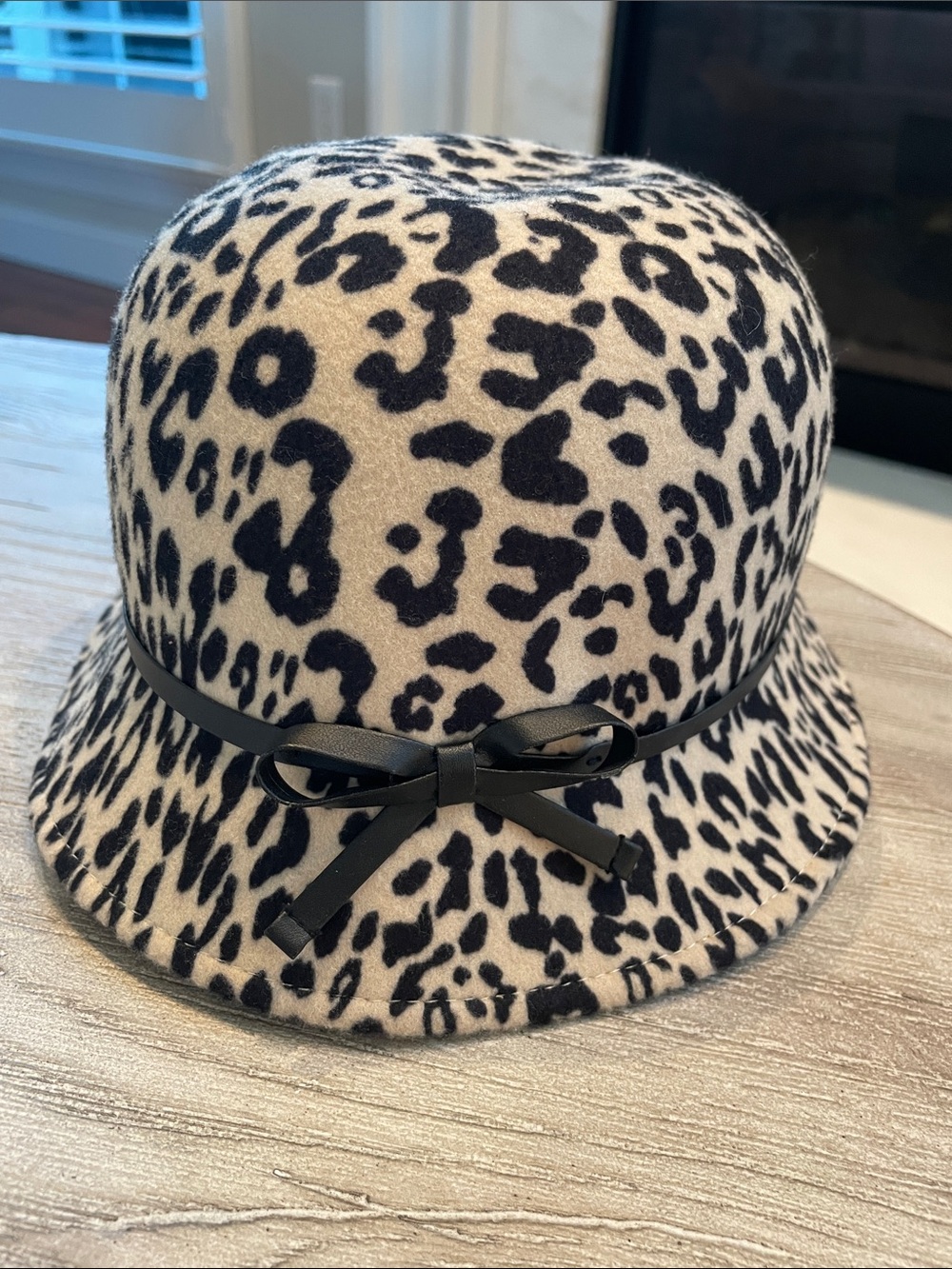 Janie and Jack Black & Cream Leopard Bucket Hat with Bow